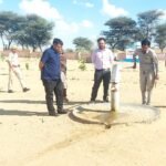 कलेक्टर निशांत जैन पहुंचे पूगल, हैंडपंपों की जांच कर कमियों को जल्द दुरुस्त करने के निर्देश