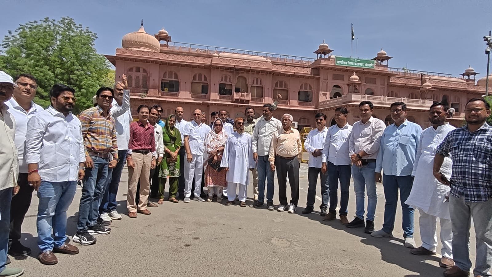 विभिन्न जनसमस्याओं को लेकर शहर कांगे्रस ने सौंपा ज्ञापन, जल्द हो समस्याओं का समाधान