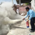अग्नि सुरक्षा सप्ताह: जिले के अस्पतालों में हुई फायर सेफ्टी मॉक ड्रिल, आग बुझाने का दिया व्यवहारिक प्रशिक्षण