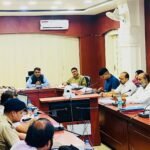 राज्य की फ्लैगशिप योजनाओं का जिला कलेक्टर ने किया रिव्यू