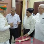 बीकानेर के रेलयात्रियों के लिए उठी मांग  :मित्तल, सुराणा व सोनी ने सौंपा केन्द्रीय मंत्री अर्जुनराम मेघवाल को ज्ञापन
