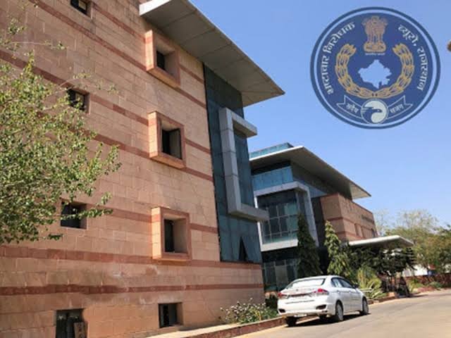 बीकानेर एसीबी ने पावर ग्रिड के अधिकारी को रिश्वत के साथ पकड़ा