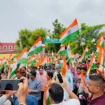 प्रभारी फेरी के साथ शुरू हुआ हर तिरंगा अभियान, हाथों में तिरंगा देख अभिभूत हुए शहरवासी